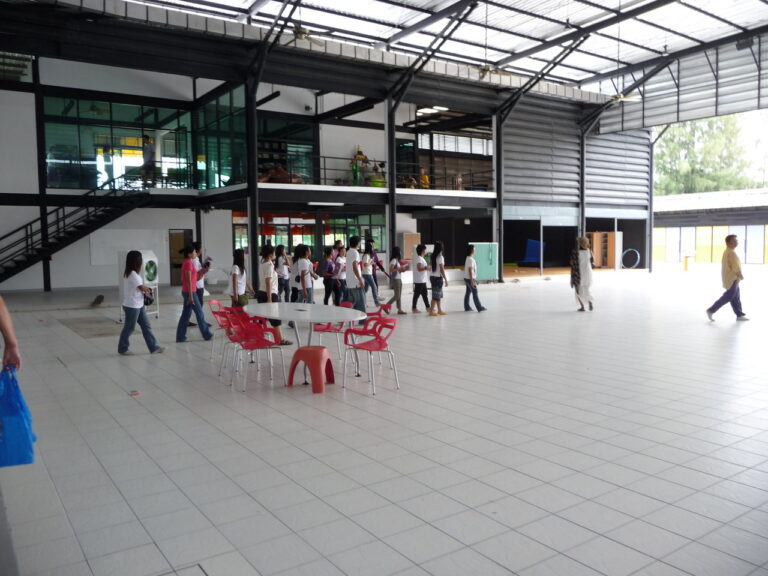 KIDS ARTS CAMP! – Theater!  – Art!